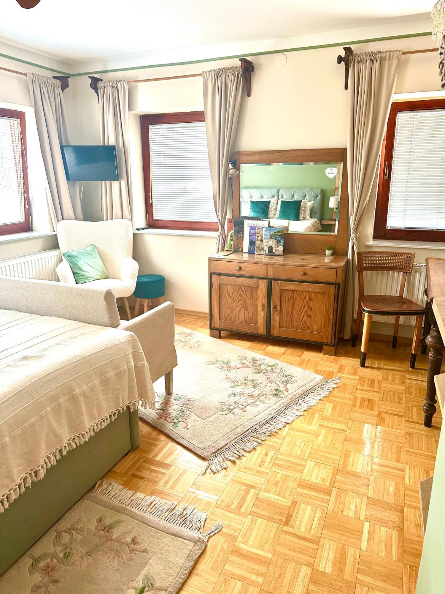 Guesthouse Sabine - pr` Skminc Bohinjska Bela Extérieur photo